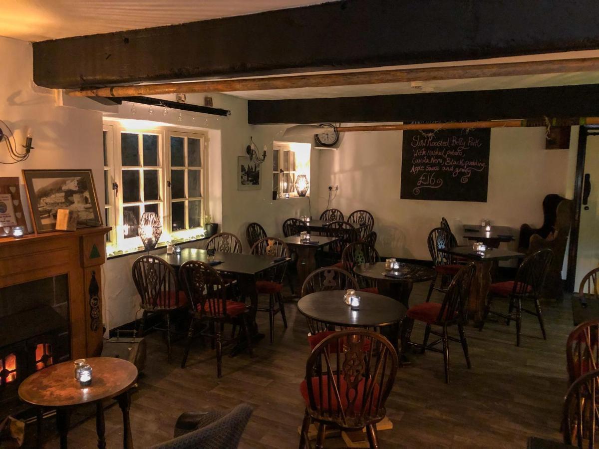 The New Inn Кловелли Экстерьер фото